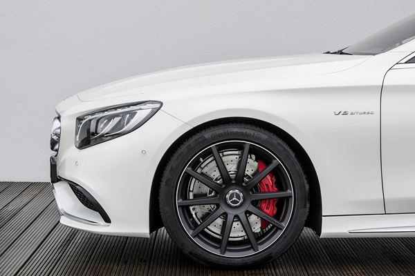 La nouvelle Mercedes Classe S Coupé 63 AMG délivre une puissance de 585 ch