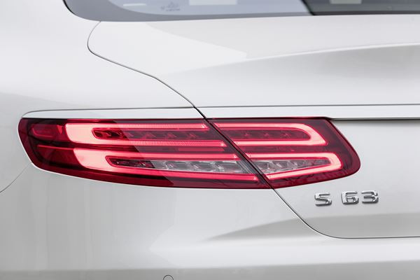 La nouvelle Mercedes Classe S Coupé 63 AMG délivre une puissance de 585 ch