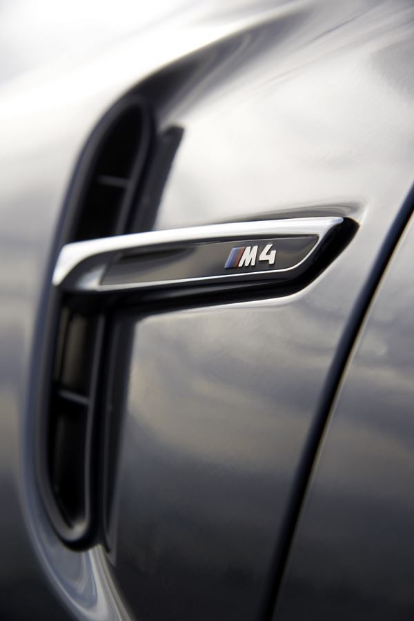 La BMW M4 Cabriolet à moteur six cylindres débite une puissance de 431 ch