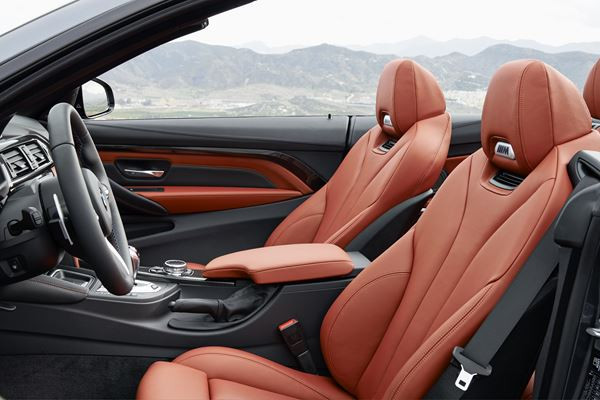La BMW M4 Cabriolet à moteur six cylindres débite une puissance de 431 ch