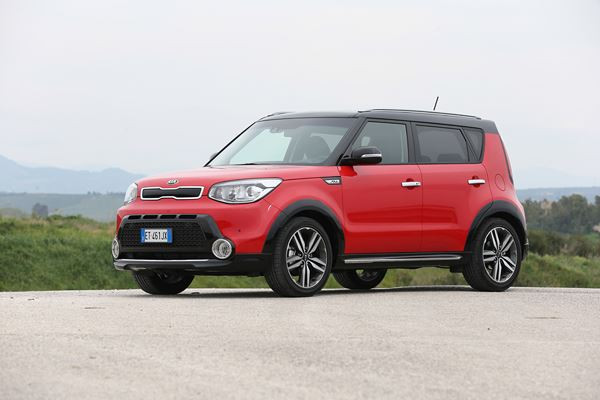 L'original crossover urbain Kia Soul fait ses débuts en France