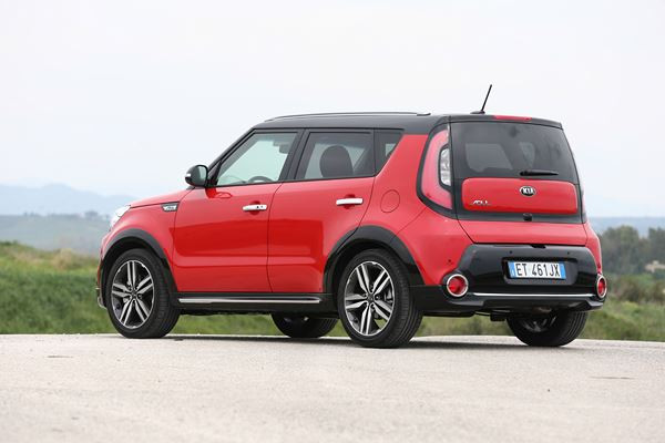 L'original crossover urbain Kia Soul fait ses débuts en France