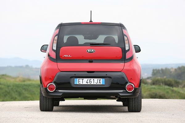 L'original crossover urbain Kia Soul fait ses débuts en France