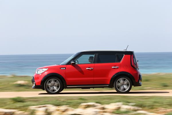 L'original crossover urbain Kia Soul fait ses débuts en France