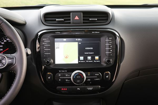 L'original crossover urbain Kia Soul fait ses débuts en France