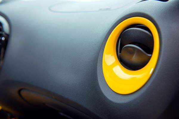 Le crossover compact Nissan Juke revisité revendique un caractère sportif réaffirmé