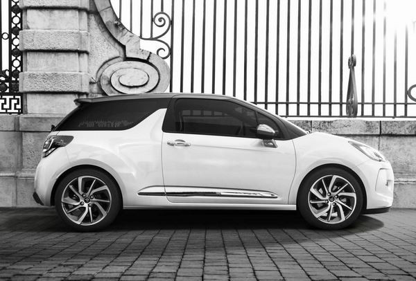 La DS 3 adopte de nouveaux projecteurs technologiques