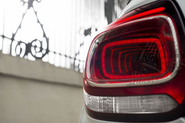 La DS 3 adopte de nouveaux projecteurs technologiques