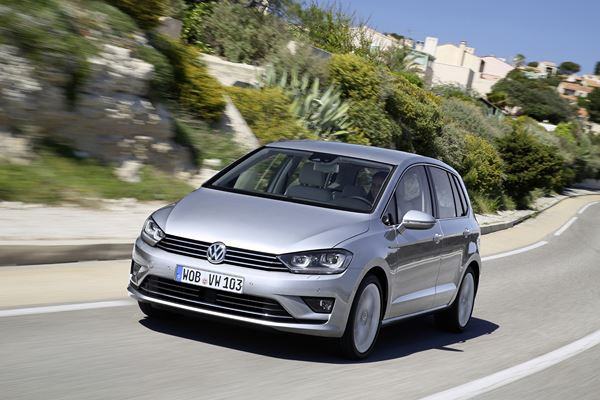 La Volkswagen Golf Sportsvan fusionne l'univers des compactes et des  monospaces