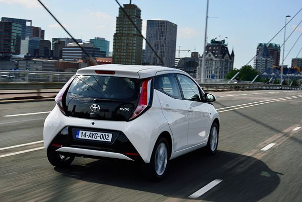 La nouvelle Toyota Aygo adopte des formes extraverties