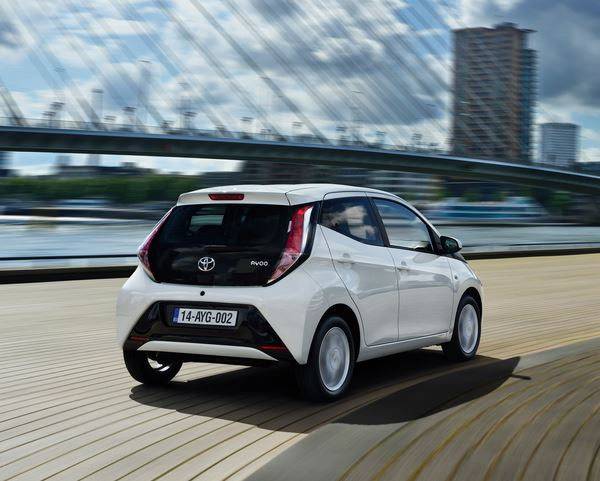 La nouvelle Toyota Aygo adopte des formes extraverties