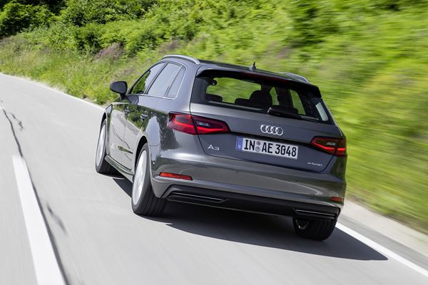 L'Audi A3 Sportback e-tron adopte la technologie hybride essence rechargeable