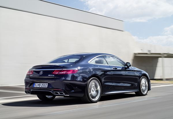 La Mercedes Classe S Coupé en mode douze cylindres 65 AMG