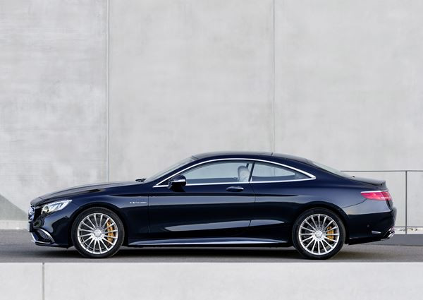 La Mercedes Classe S Coupé en mode douze cylindres 65 AMG