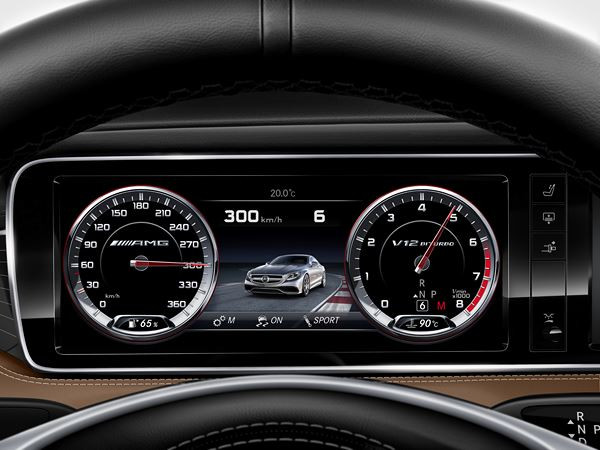 La Mercedes Classe S Coupé en mode douze cylindres 65 AMG
