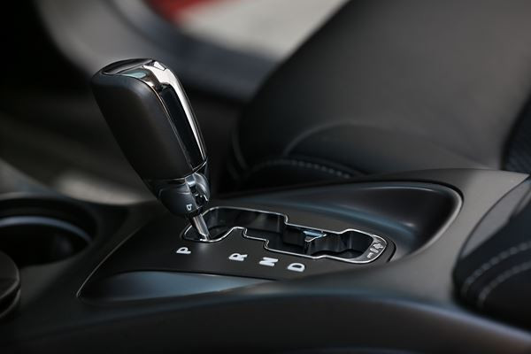 Le crossover Fiat Freemont Cross adopte les codes du « outdoor »