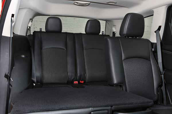 Le crossover Fiat Freemont Cross adopte les codes du « outdoor »