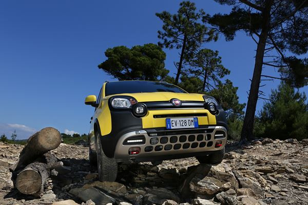Fiat Panda Cross: un mini-SUV 4x4 unique en son genre