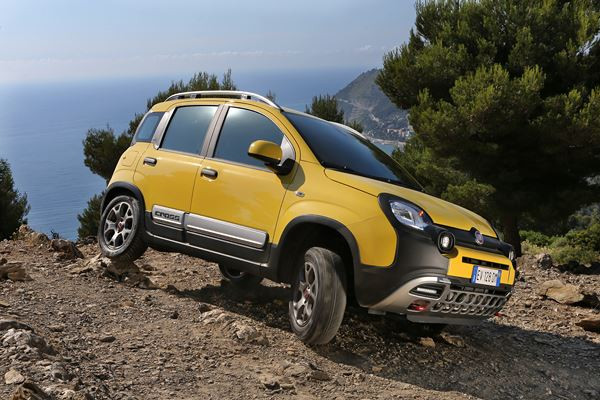 Fiat Panda Cross: un mini-SUV 4x4 unique en son genre