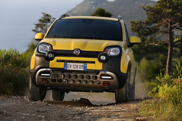 Fiat Panda Cross: un mini-SUV 4x4 unique en son genre