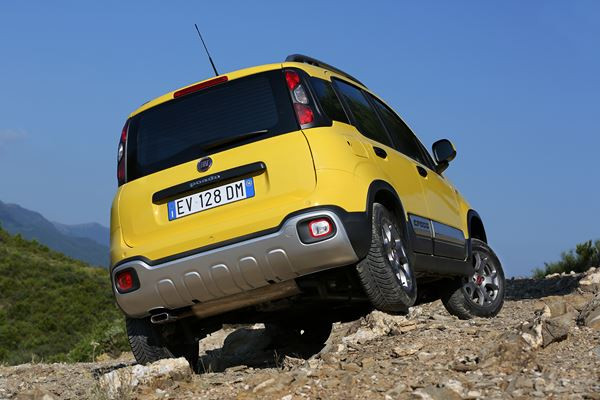 Fiat Panda Cross: un mini-SUV 4x4 unique en son genre