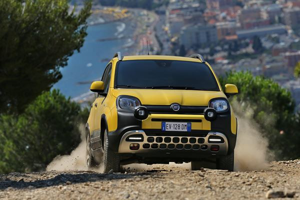 Fiat Panda Cross: un mini-SUV 4x4 unique en son genre
