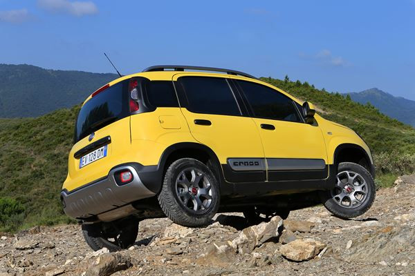 Fiat Panda Cross: un mini-SUV 4x4 unique en son genre