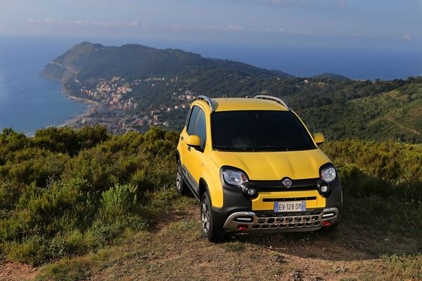 Fiat Panda Cross: un mini-SUV 4x4 unique en son genre
