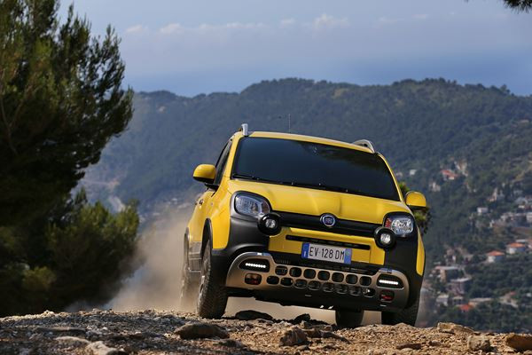 Fiat Panda Cross: un mini-SUV 4x4 unique en son genre