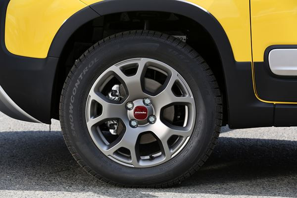 Fiat Panda Cross: un mini-SUV 4x4 unique en son genre