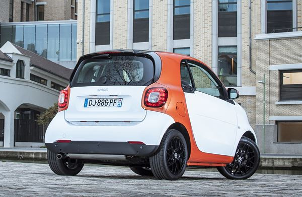 La petite smart fortwo entend rester la plus agile en ville