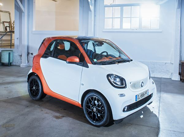 La petite smart fortwo entend rester la plus agile en ville