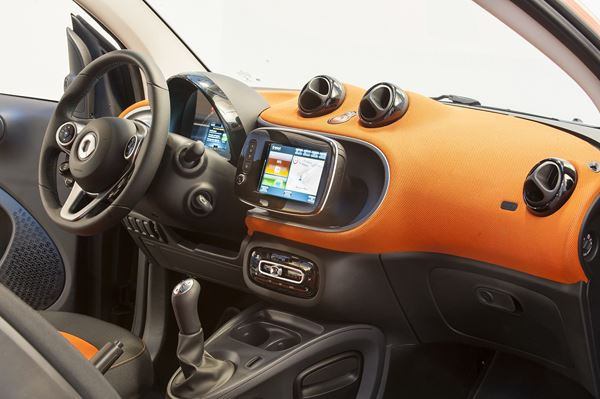 La petite smart fortwo entend rester la plus agile en ville