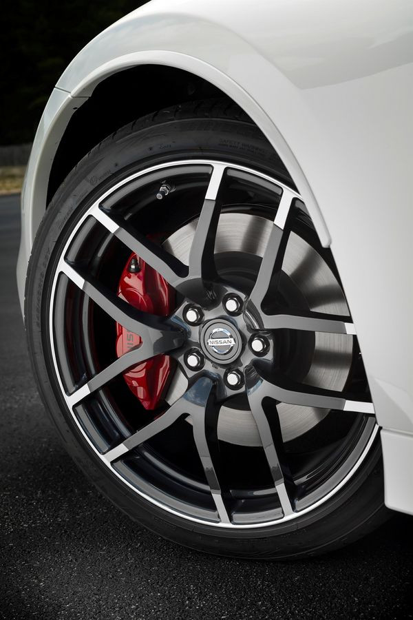Le Nissan 370Z Nismo reçoit de nombreuses modifications
