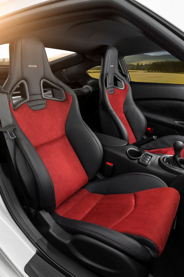Le Nissan 370Z Nismo reçoit de nombreuses modifications