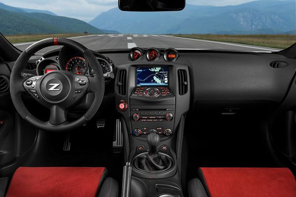 Le Nissan 370Z Nismo reçoit de nombreuses modifications
