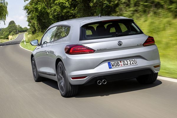 Le coupé Volkswagen Scirocco légèrement restylé reçoit de nouveaux moteurs