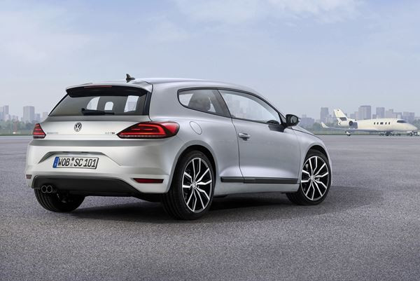 Le coupé Volkswagen Scirocco légèrement restylé reçoit de nouveaux moteurs