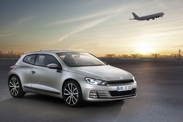Le coupé Volkswagen Scirocco légèrement restylé reçoit de nouveaux moteurs