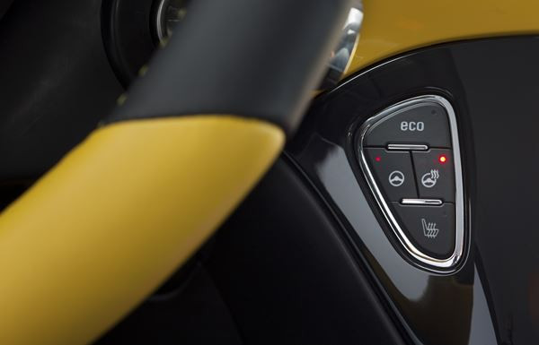 Le mini crossover urbain découvrable Opel Adam Rocks sort des sentiers battus