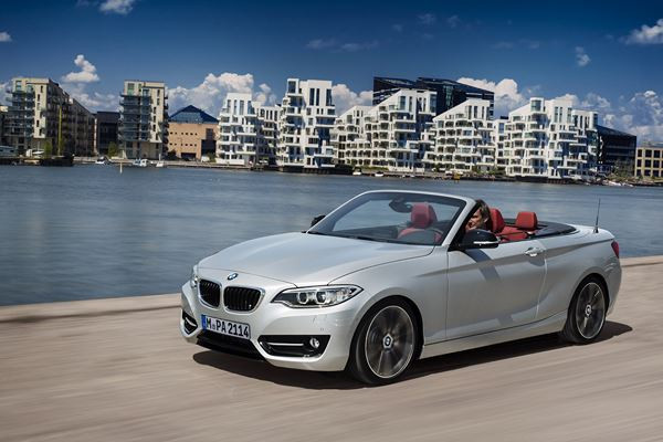 La BMW Série 2 se décline en mode cabriolet