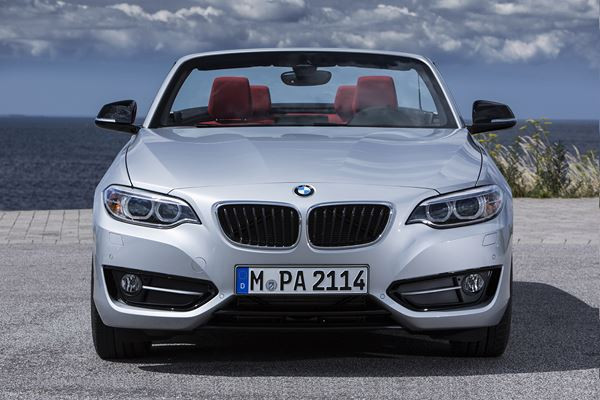 La BMW Série 2 se décline en mode cabriolet