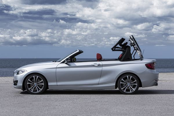 La BMW Série 2 se décline en mode cabriolet