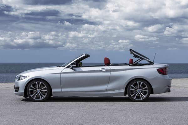 La BMW Série 2 se décline en mode cabriolet