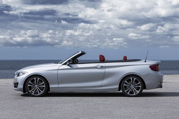 La BMW Série 2 se décline en mode cabriolet