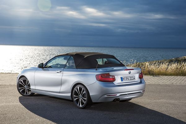 La BMW Série 2 se décline en mode cabriolet