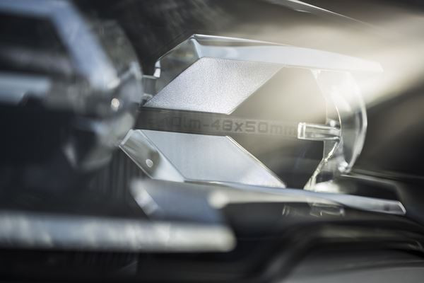 La nouvelle Peugeot 508 inaugure la nouvelle calandre de la marque Peugeot