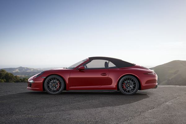 La Porsche 911 se décline en mode GTS