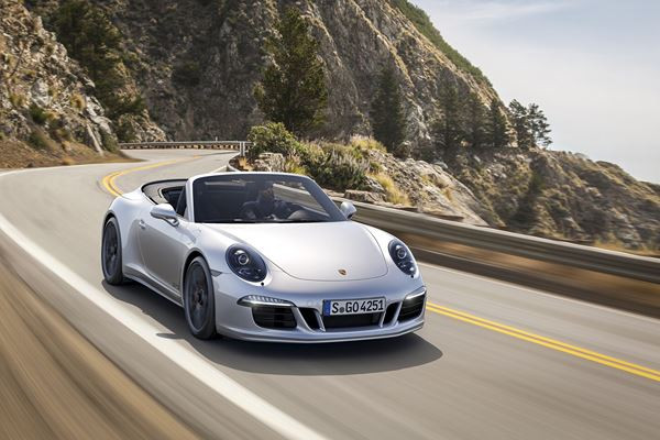 La Porsche 911 se décline en mode GTS