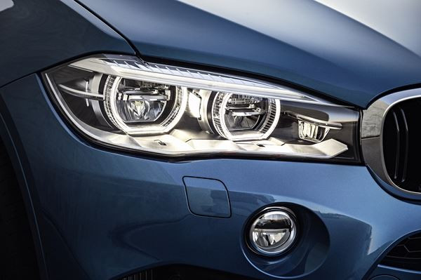 BMW X6 M: prestance imposante et performances routières impressionnantes